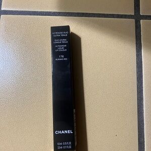 Chanel Lipcolor Le Rouge Duo Burning Red # 176